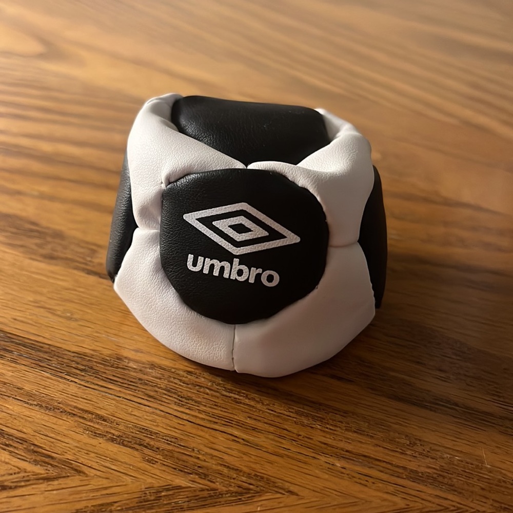 Umbro Hacky Sack Soccer Footwork Sports Training Aid Foot Bag Foot Trainer